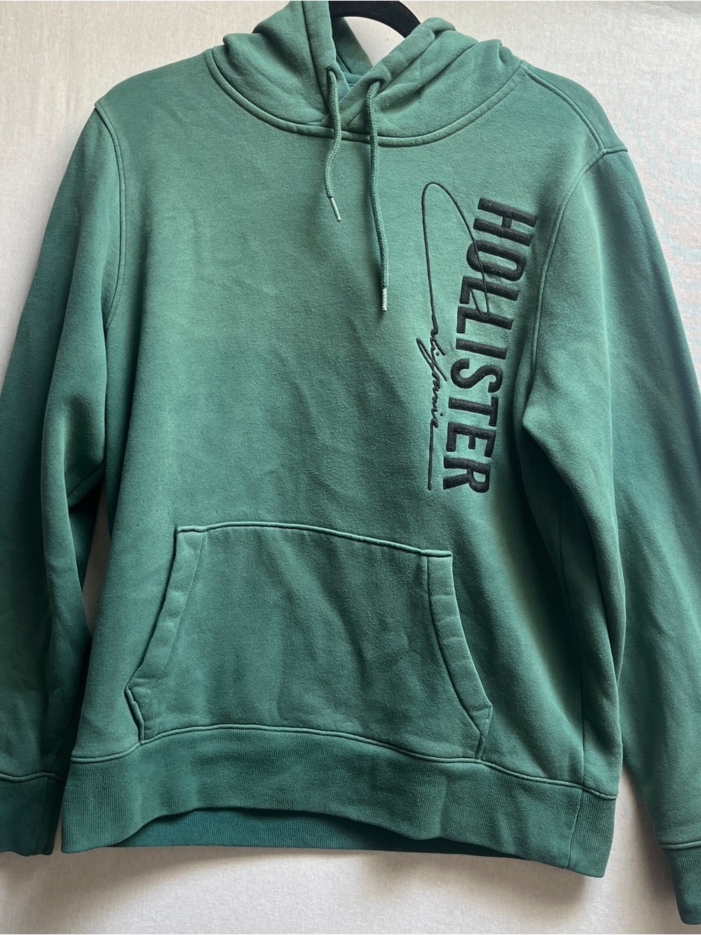Hollister Men’s Vertical Logo Pullover Hoodie M